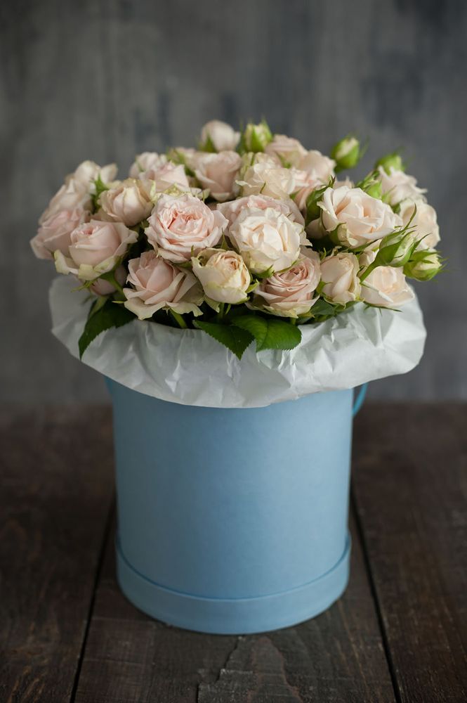 корпоративная коробка с розами для офиса в Кургане