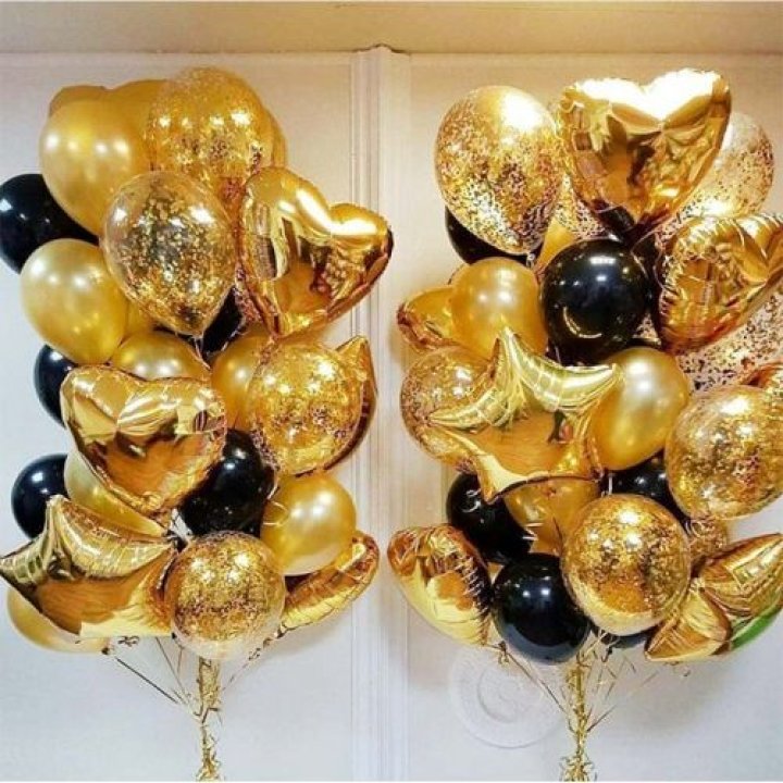 Фонтан шаров "Чёрное золото" в Кургане