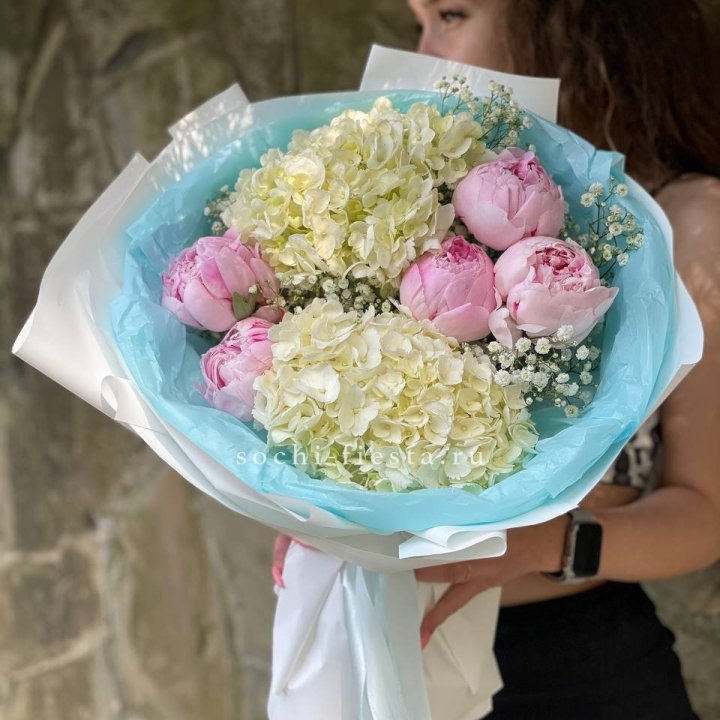 Букет с пионами "Блюсом" в Кургане