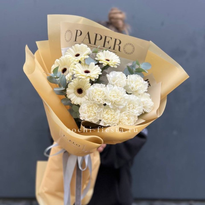  Букет с диантусами и герберами в Кургане