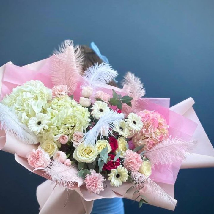 Дизайнерский букет "Валенсия-3" в Кургане