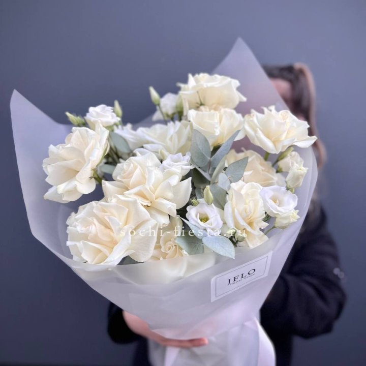 Букет французских роз и эустомы  в Кургане