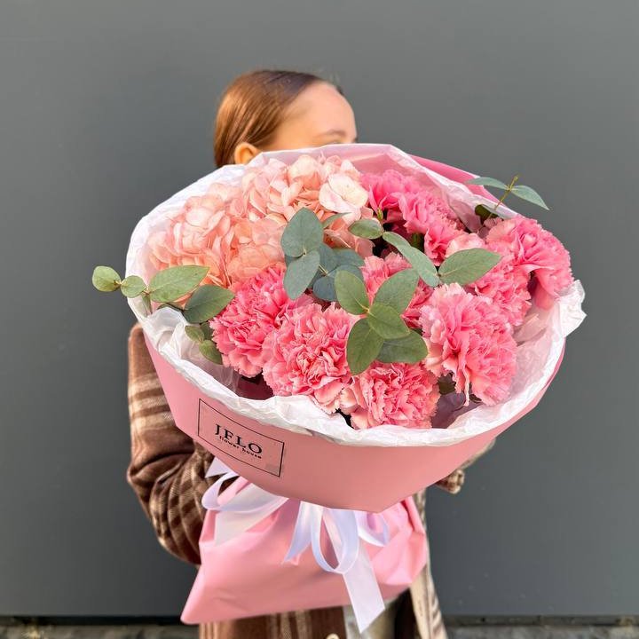 Дуо диантусы и гортензия в Кургане