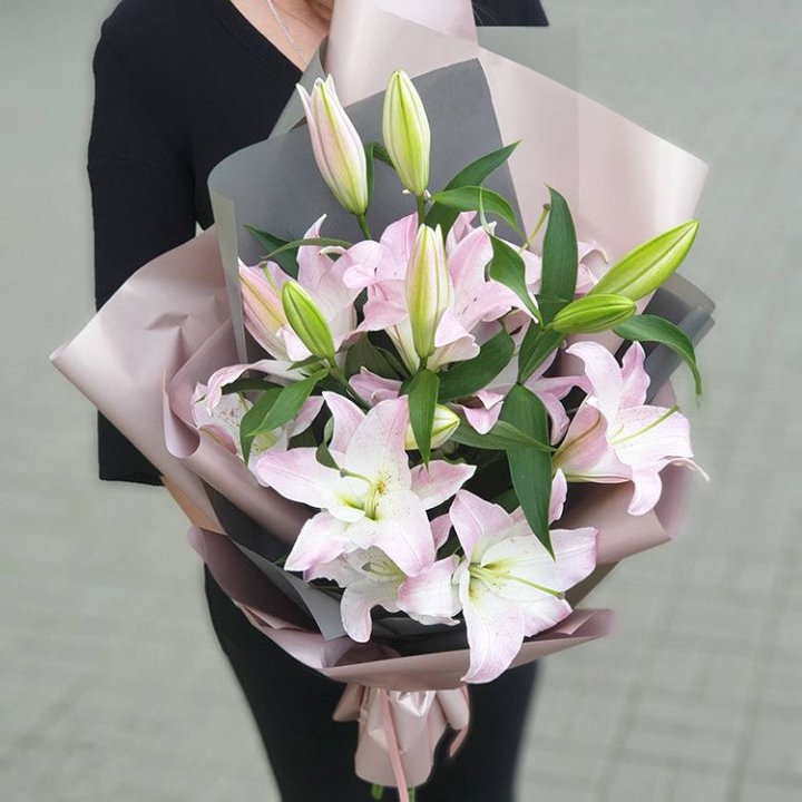 Букет розовых лилий в Кургане