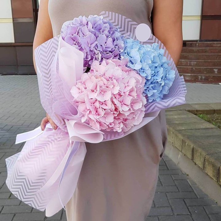 Букет гортензий "Пуф" в Кургане