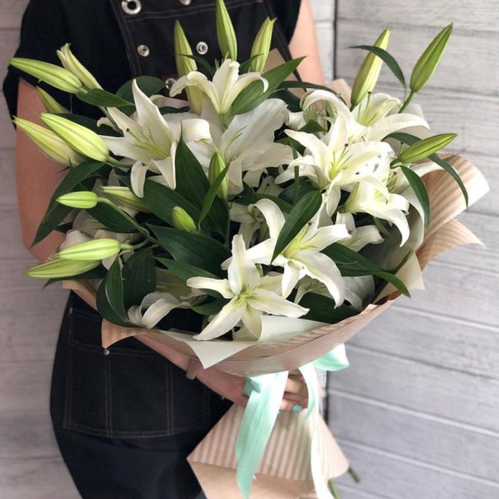 Букет белых лилий в Кургане