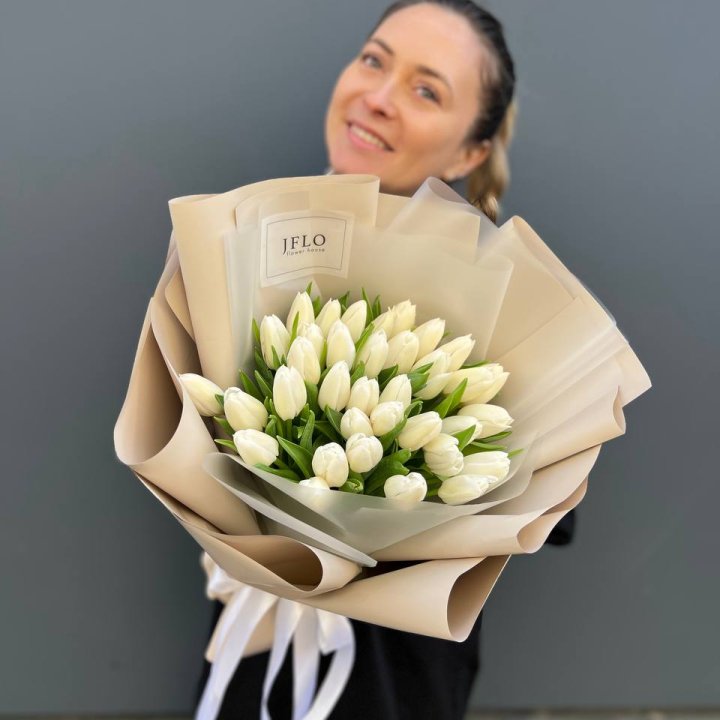 35 белых тюльпанов в Кургане