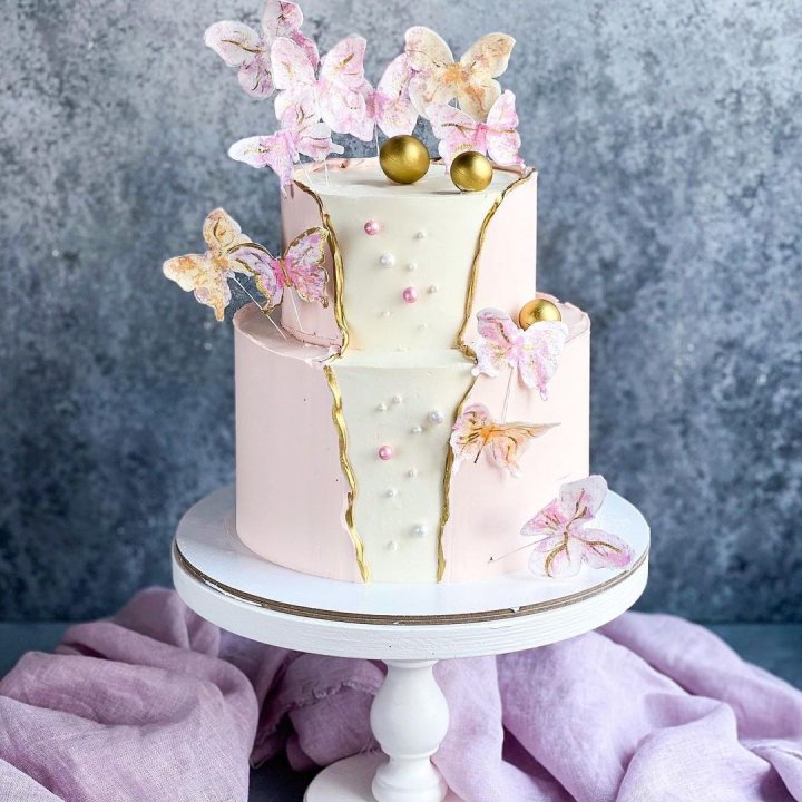 Торт "Бабочки в животе" в Кургане