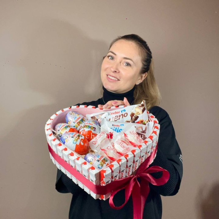 Подарочный набор сердце с Киндерами в Кургане