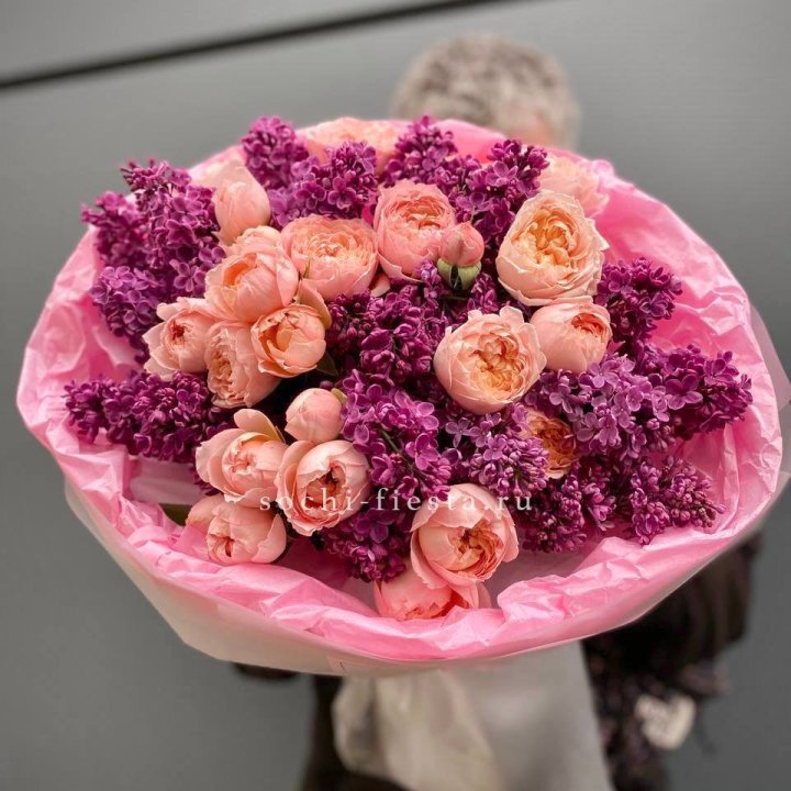  Дуо букет из кустовых роз и сирени в Кургане