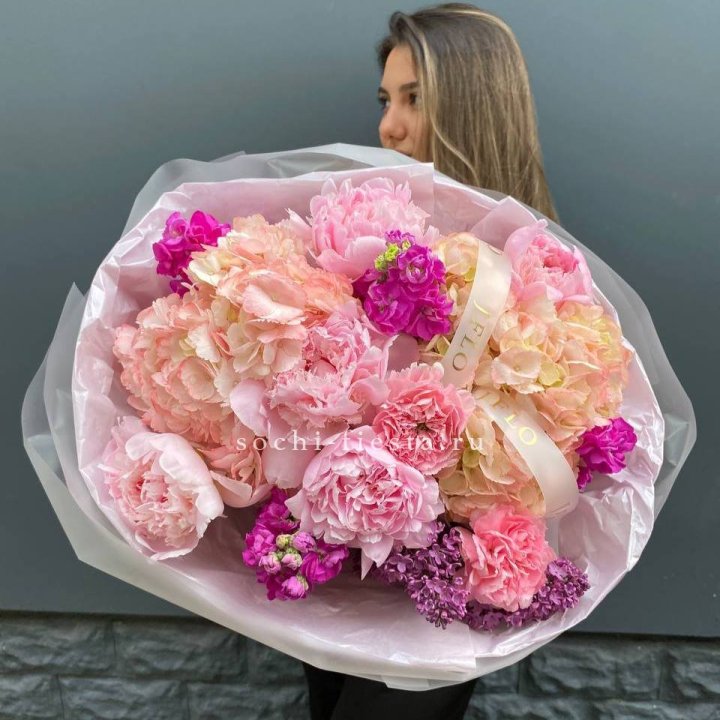  Букет "Фловер пионс" в Кургане