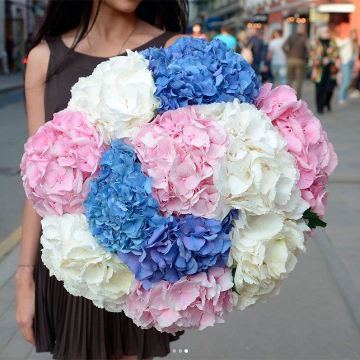 Букет гортензий "Инь-Янь" в Кургане