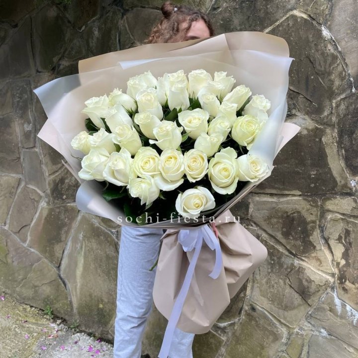 35 голландских роз в Кургане