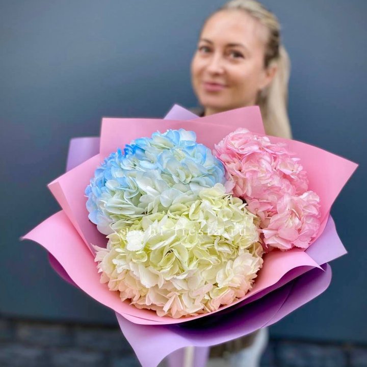 Букет гортензий "Тоника" в Кургане