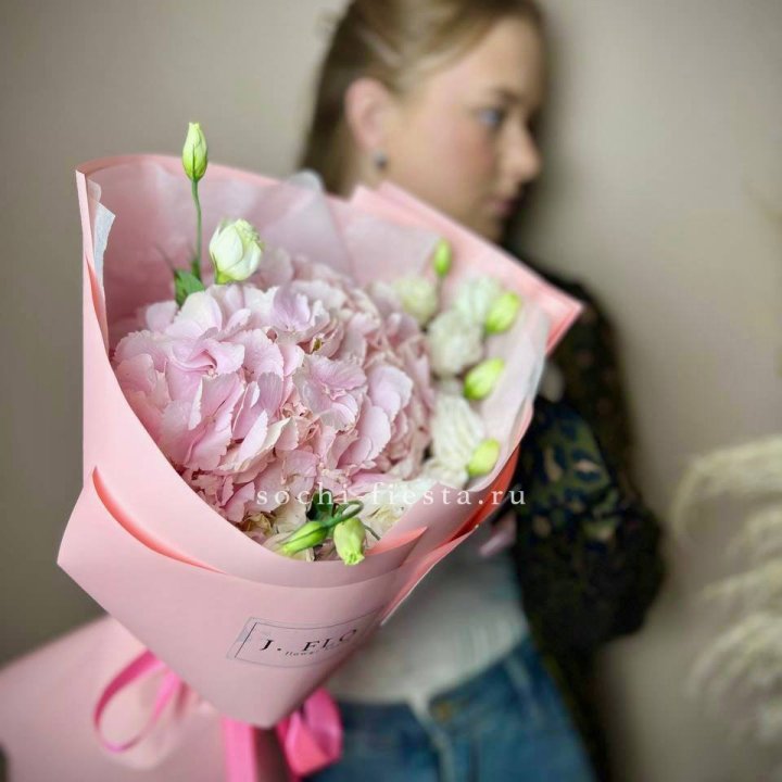 Букет с гортензией №2 в Кургане