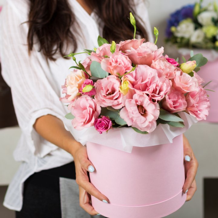 Эустома в шляпной коробке в Кургане