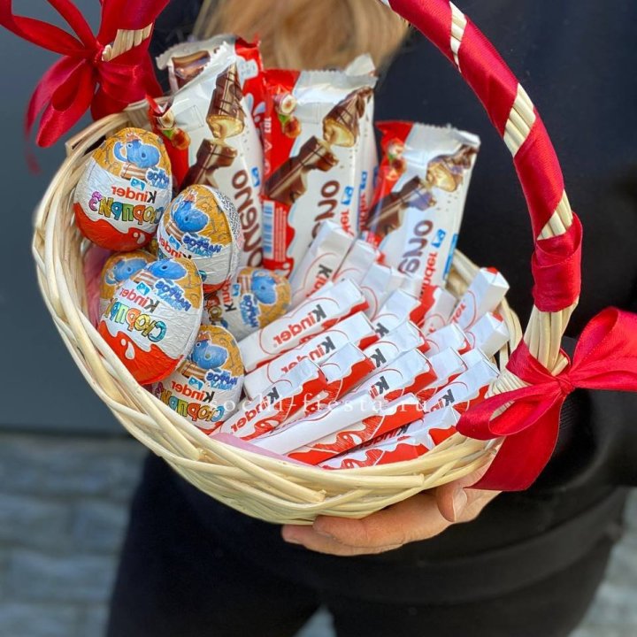 Корзина с киндерами  в Кургане