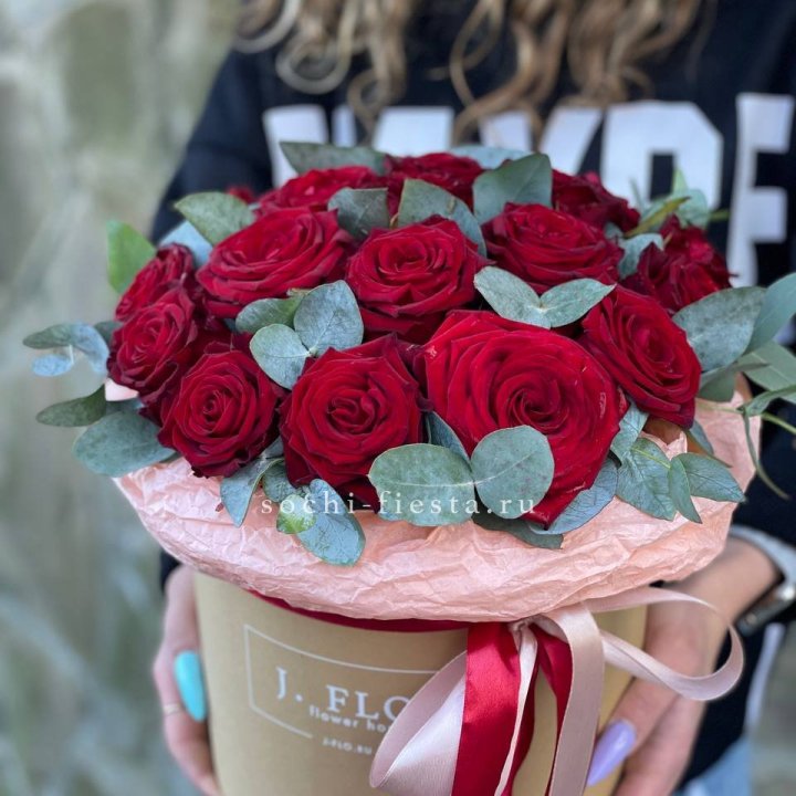 21 Красная роза в боксе №1 в Кургане