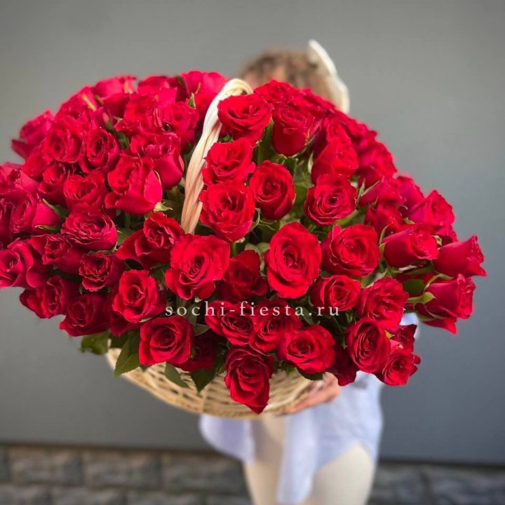 121 красная роза в корзине   в Кургане