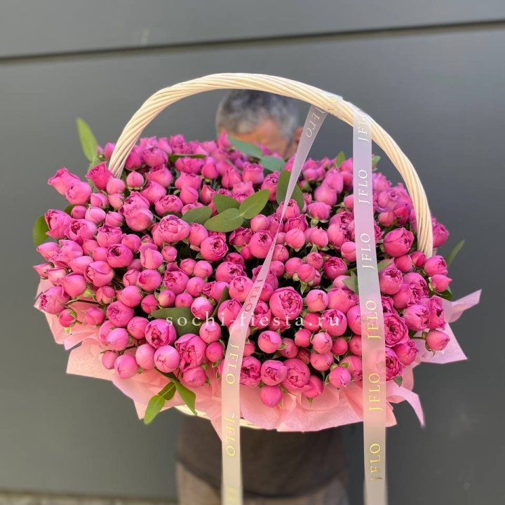 Корзина роз Мисти Баблс 101 в Кургане