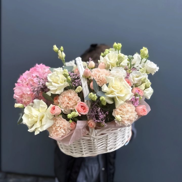 Цветочная корзина "Софтнес" в Кургане