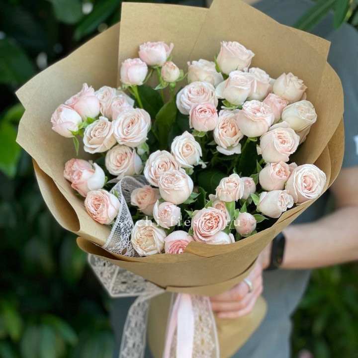 Кустовые розы букет №1 в Кургане