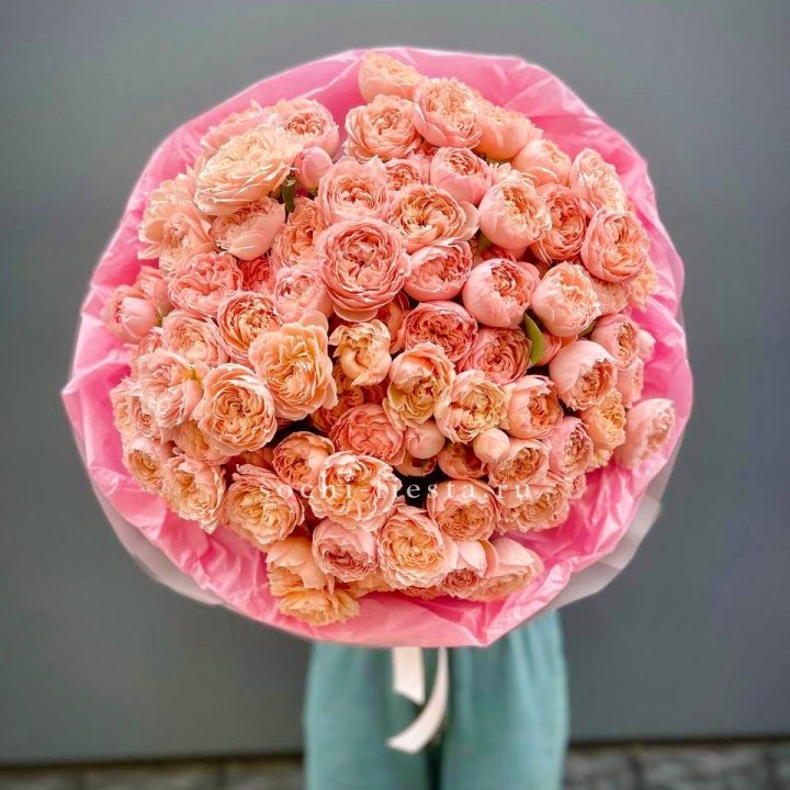 Букет кустовых пионовидных роз Джульетта "Принцесса" в Кургане