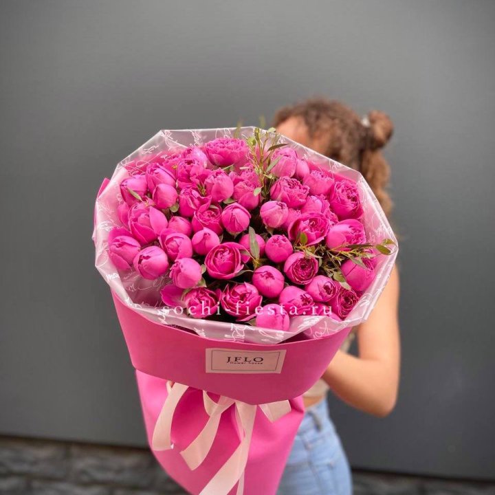 Кустовые розы букет Мисти Баблс в Кургане