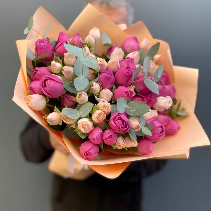 Букет кустовых роз Тендернес в Кургане