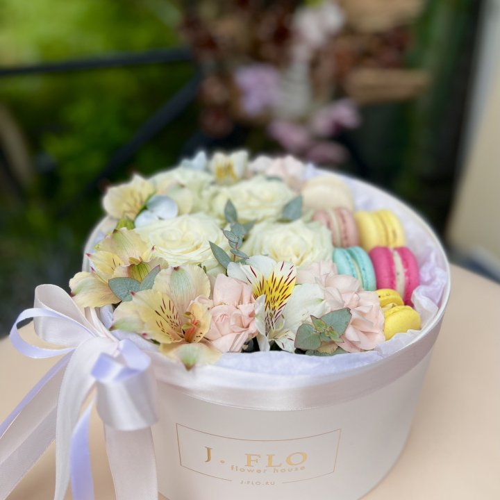 Цветочный бокс "Ника" в Кургане