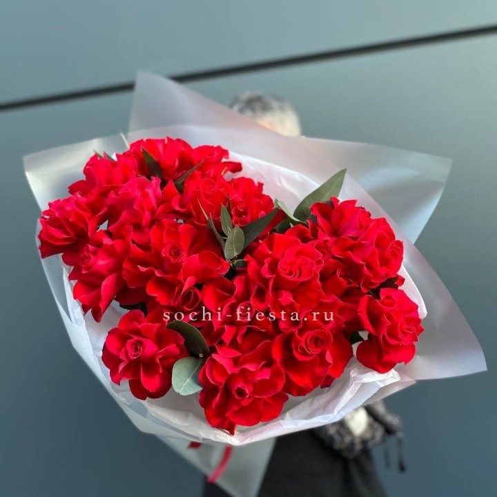 21 Красная французская роза в Кургане