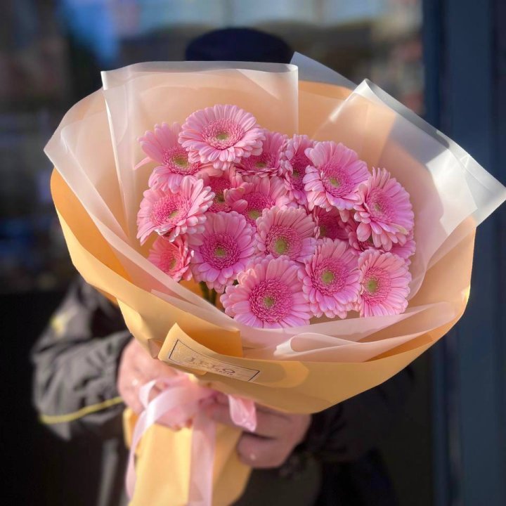 17 розовых гербер  в Кургане