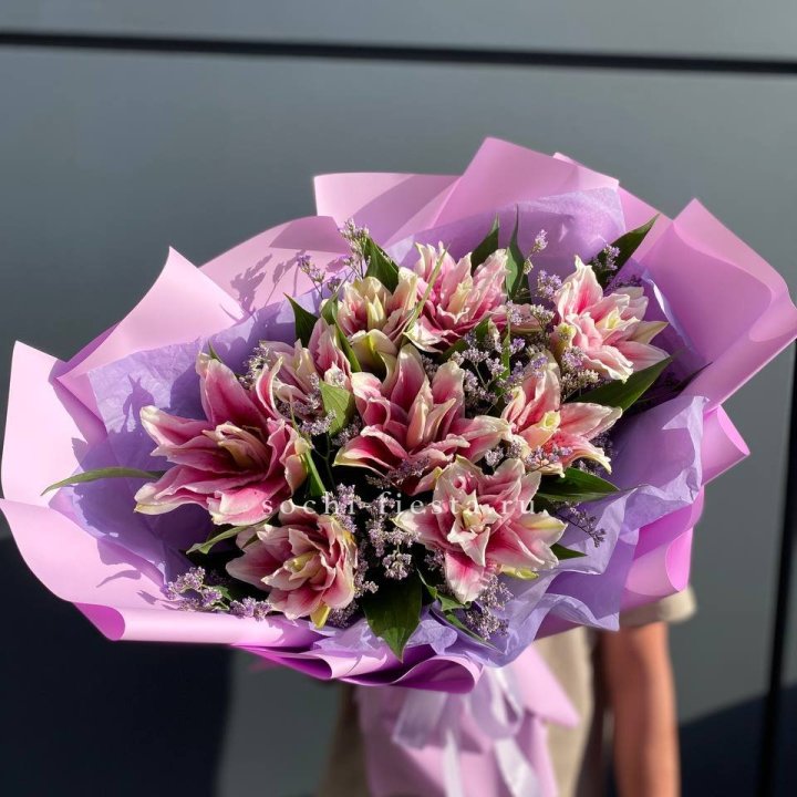 Букет пионовидных лилий №4 в Кургане