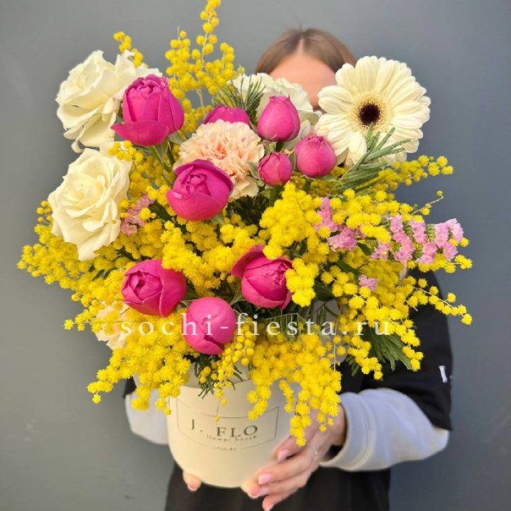 Цветы в боксе "Слобода" в Кургане