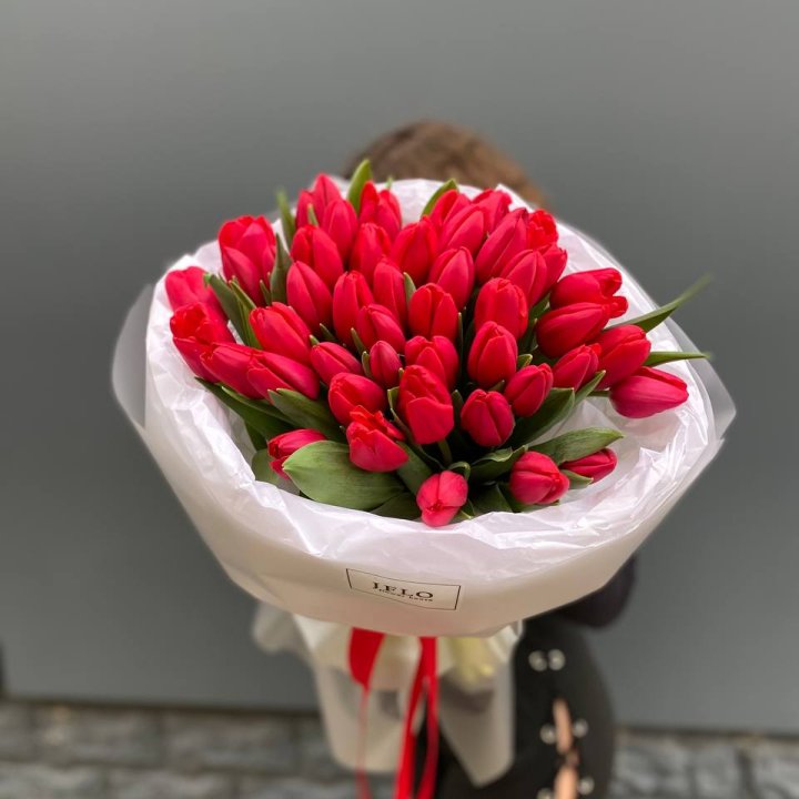 51 тюльпан "Любовь" в Кургане