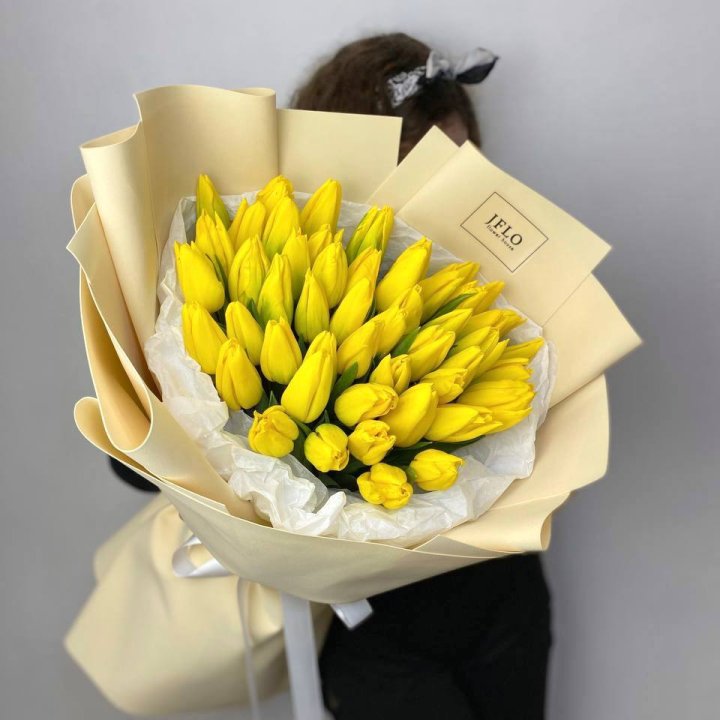 51 жёлтый тюльпан в Кургане