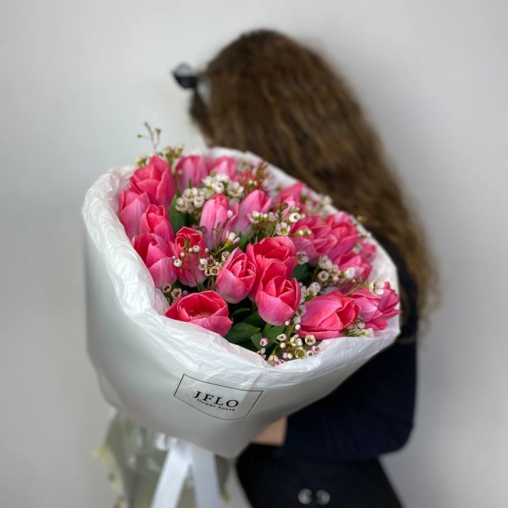 Дуо тюльпаны с хамелациумом в Кургане