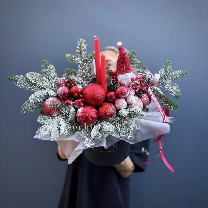 Композиция "Мери крисмас ред" в Кургане