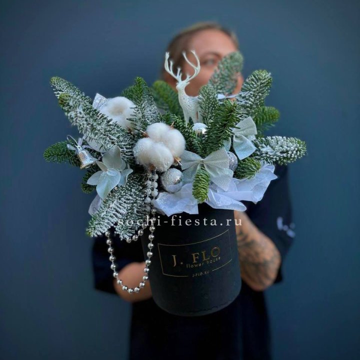 Композиция "Мери крисмас" в Кургане