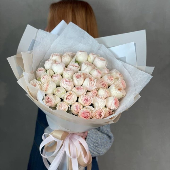 Букет пионовидных роз Пур лав в Кургане