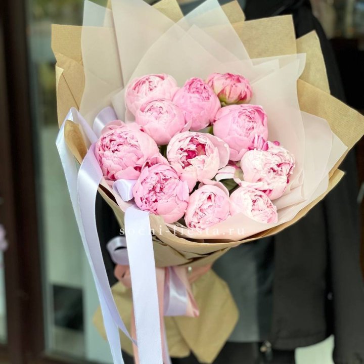 11 пионов в оформлении в Кургане