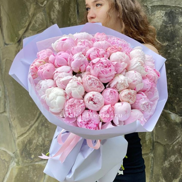 39 нежных пионов в Кургане