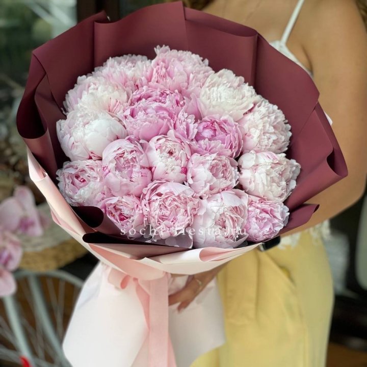 Букет 17 зефирных пионов в Кургане