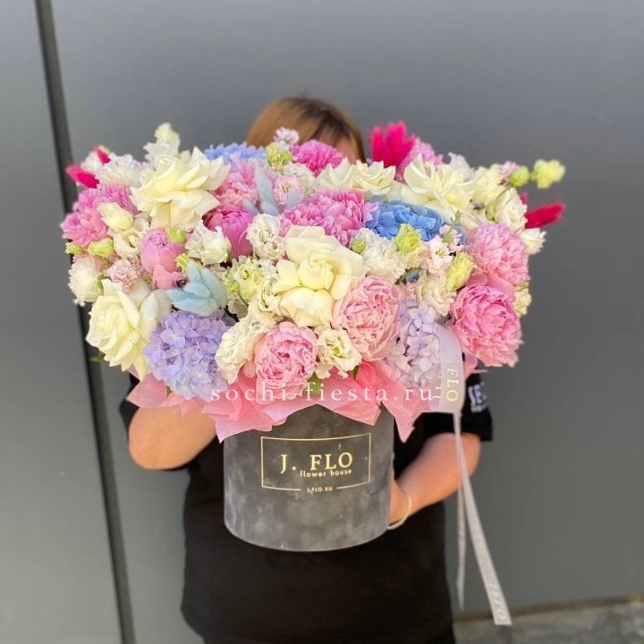 Цилиндр с пионами "Аса" в Кургане