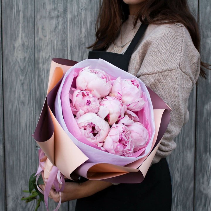 7 зефирных пионов в оформлении в Кургане