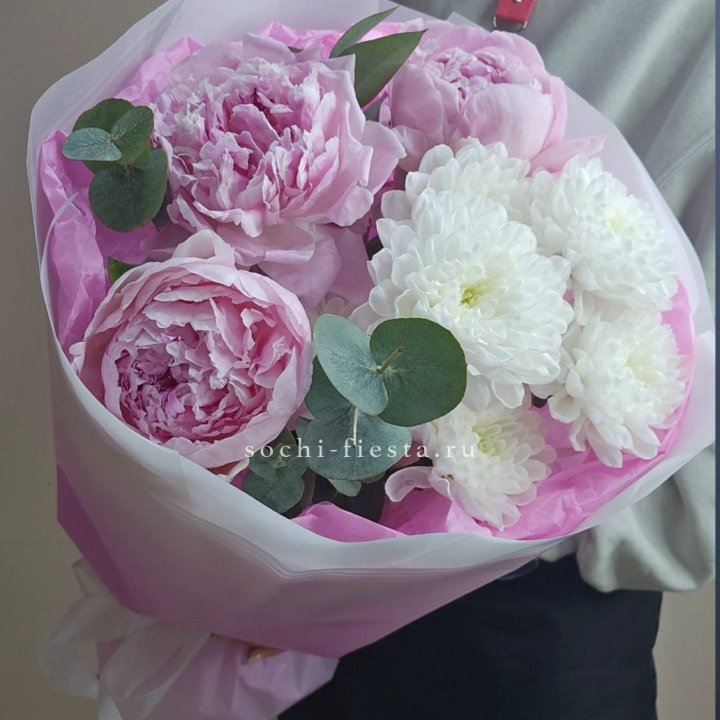  Букет комплимент с пионами в Кургане