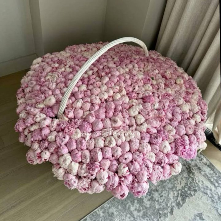 Корзина 555 пионов в Кургане