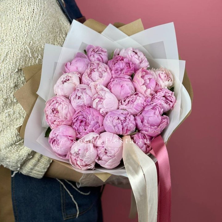 Букет из 21 пионов в Кургане