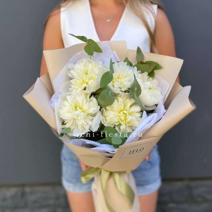  Букет белых пионов в Кургане