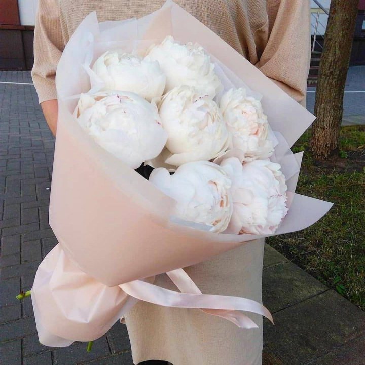 Букет белых пионов в Кургане